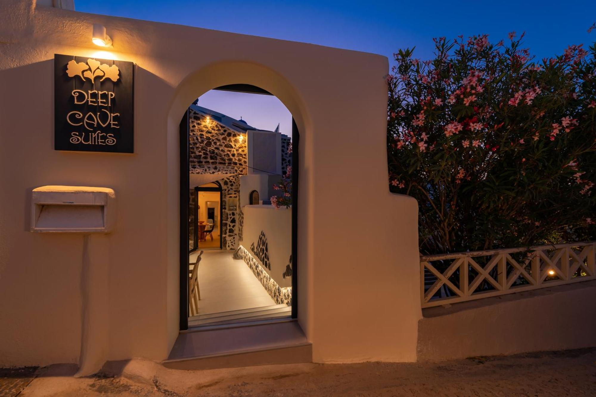 Deep Cave Suites Kontochori Fira (Santorini) Exterior foto