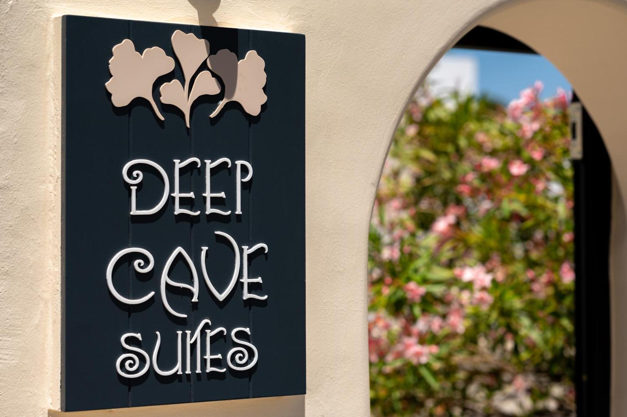 Deep Cave Suites Kontochori Fira (Santorini) Exterior foto